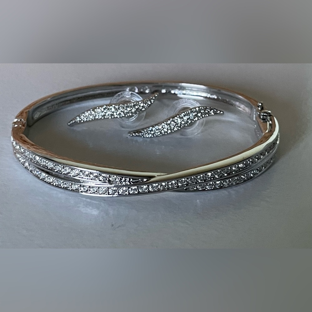 Swarovski silver crystal bracelet and earring set.